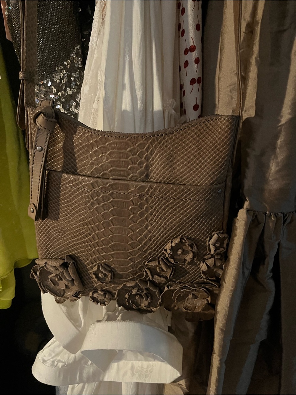 FRYE Leather Purse with floral accents - Picture 2 of 8